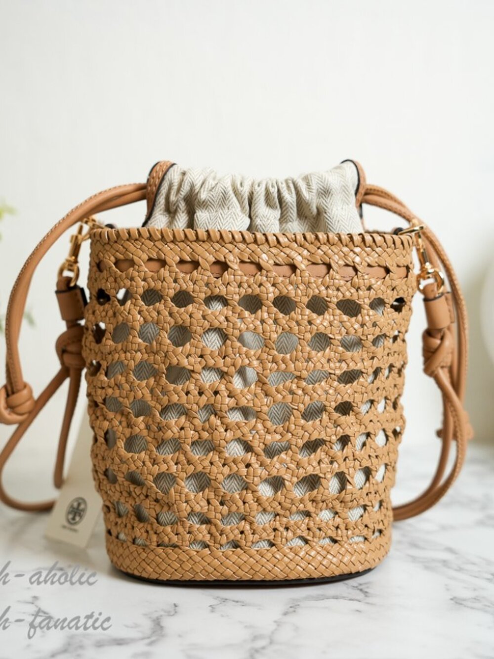 Tory Burch Woven Leather Bucket Bag in Honeycomb Tan NWT - Picture 4 of 8
